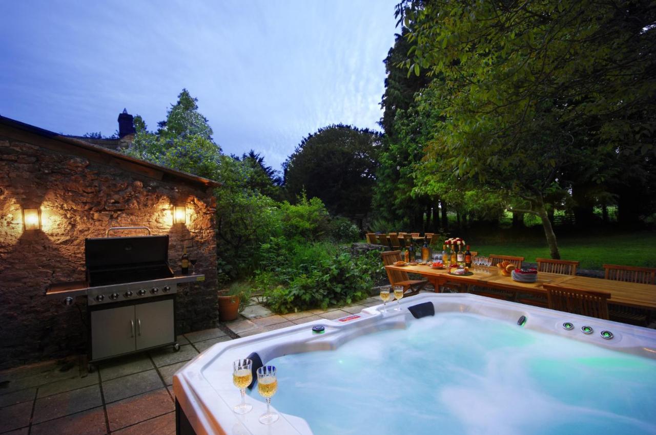 Topside House - Beautiful 7 Bedroom House With Hottub Wifi And Parking Near Bath Wells Frome Oakhill Exterior foto