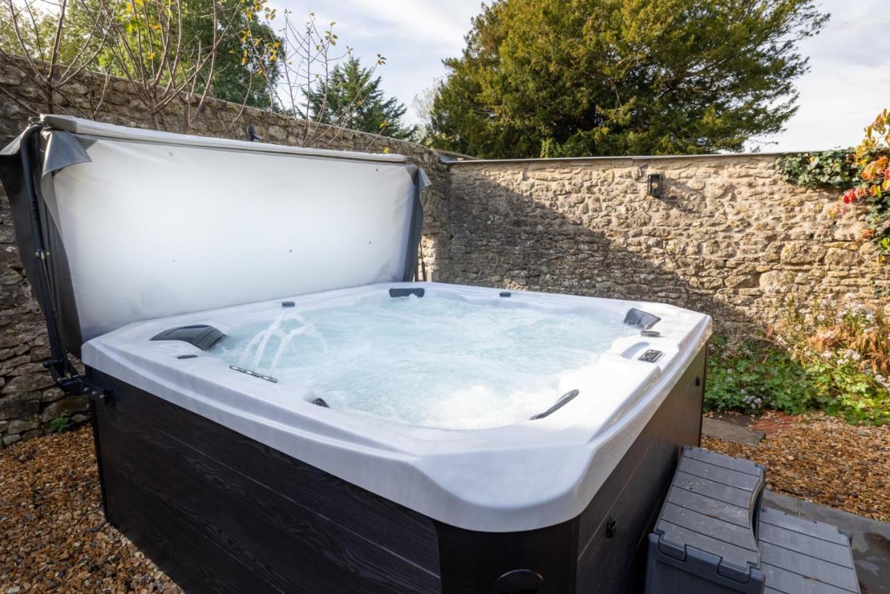 Topside House - Beautiful 7 Bedroom House With Hottub Wifi And Parking Near Bath Wells Frome Oakhill Exterior foto